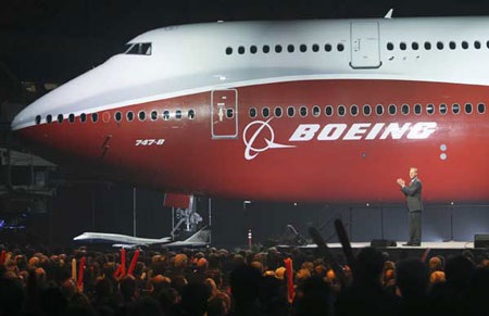 Boeing trình làng máy bay chở khách dài nhất thế giới - 4