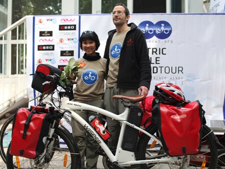 Cô gái Việt và chuyến trăng mật quanh thế giới - 1 Cô gái Việt và chuyến trăng mật quanh thế giới - 1