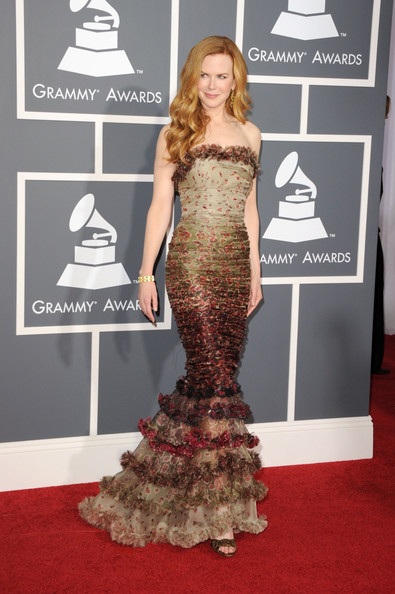 Người đẹp khoe dáng trên thảm đỏ Grammy - 13 Người đẹp khoe dáng trên thảm đỏ Grammy - 13