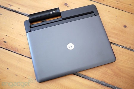 Cận cảnh “siêu phẩm” Motorola Atrix 4G - 16 Cận cảnh “siêu phẩm” Motorola Atrix 4G - 16