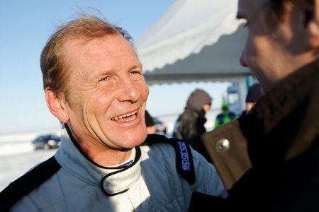 Phá kỷ lục tốc độ trên băng với xe Bentley - 4 Phá kỷ lục tốc độ trên băng với xe Bentley - 4