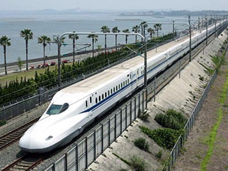 Nội địa hóa sẽ giảm chi phí xây dựng Đường sắt Cao tốc  - 1