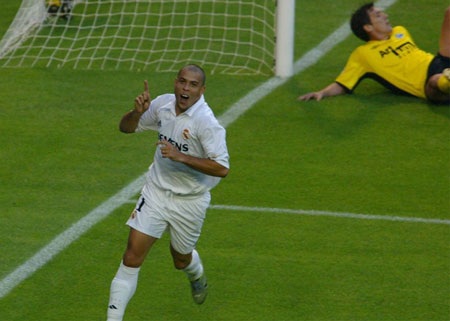 Những cột mốc vinh quang trong sự nghiệp của Ronaldo "béo" - 10 Những cột mốc vinh quang trong sự nghiệp của Ronaldo "béo" - 10