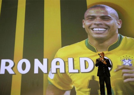 Những cột mốc vinh quang trong sự nghiệp của Ronaldo "béo" - 13 Những cột mốc vinh quang trong sự nghiệp của Ronaldo "béo" - 13