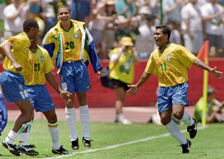Những cột mốc vinh quang trong sự nghiệp của Ronaldo "béo" - 2 Những cột mốc vinh quang trong sự nghiệp của Ronaldo "béo" - 2