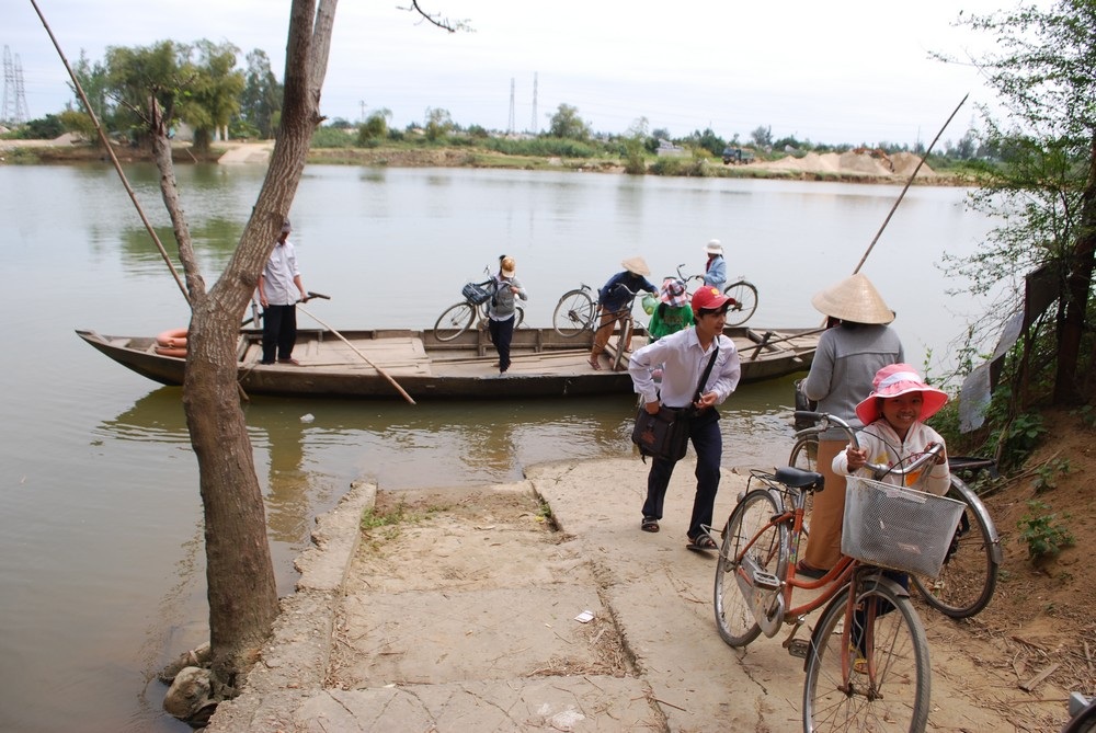 Thôn nghèo mơ một cây cầu - 3 Thôn nghèo mơ một cây cầu - 3