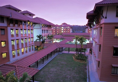 PETRONAS trao học bổng toàn phần cho 5 sinh viên - 2 PETRONAS trao học bổng toàn phần cho 5 sinh viên - 2