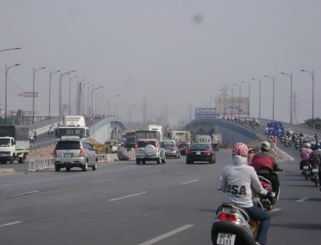 Phân luồng để thi công cầu Rạch Chiếc mới - 1