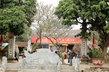 Đền Trần trước giờ khai Ấn - 1