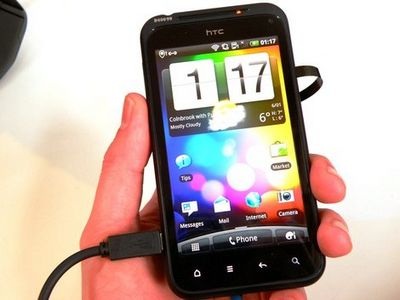 Đến lượt HTC “khoe hàng” tại MWC 2011 - 10