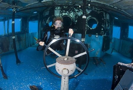 Thăm những con tàu “an toạ” dưới đáy đại dương  - 5
