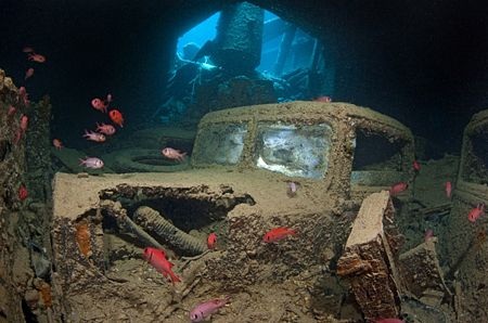 Thăm những con tàu “an toạ” dưới đáy đại dương  - 6