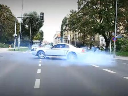 Ford Mustang - Niềm đam mê bất tận - 1