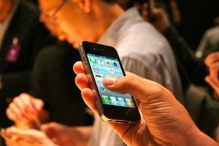 iPhone 4 giành giải Thiết bị di động xuất sắc nhất tại MWC 2011 - 1 iPhone 4 giành giải Thiết bị di động xuất sắc nhất tại MWC 2011 - 1