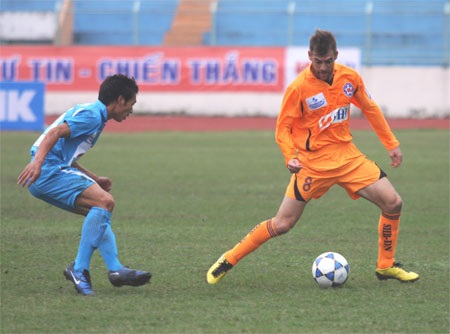 “Nội chiến” nhà bầu Hiển - 2 “Nội chiến” nhà bầu Hiển - 2