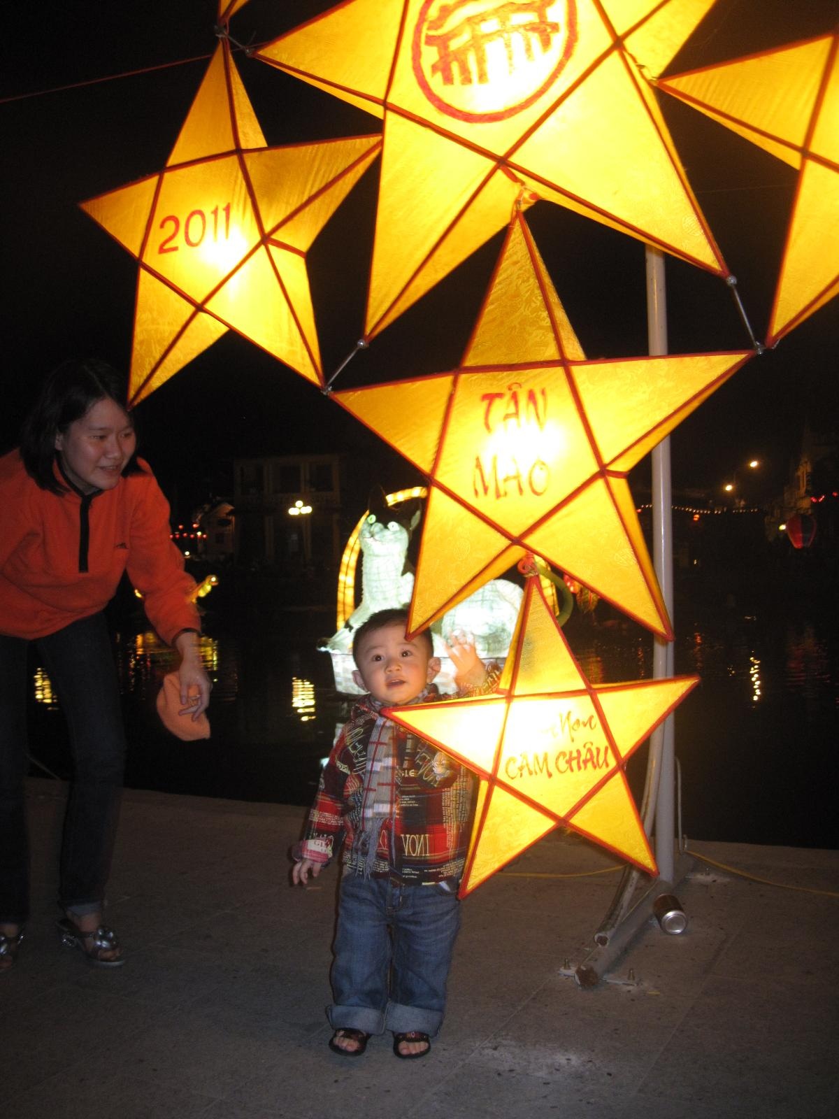 Mãn nhãn với lễ hội đèn lồng Hội An năm Tân Mão - 11