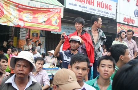 Chen chân đi Lễ hội chùa Bà, cầu xin phước lộc - 21 Chen chân đi Lễ hội chùa Bà, cầu xin phước lộc - 21