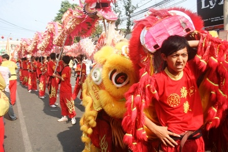 Chen chân đi Lễ hội chùa Bà, cầu xin phước lộc - 3 Chen chân đi Lễ hội chùa Bà, cầu xin phước lộc - 3