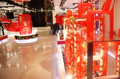 Showroom Long Thành Plastic - Không gian nghệ thuật cho sản phẩm nhựa - 2 Showroom Long Thành Plastic - Không gian nghệ thuật cho sản phẩm nhựa - 2