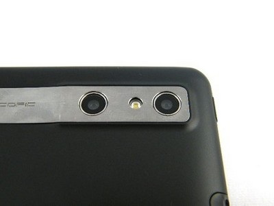 Samsung Galaxy S II “so găng” cùng LG Optimus 3D - 4