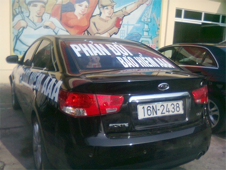 Náo loạn vì mẫu thuẫn thanh toán bảo hiểm  - 1 Náo loạn vì mẫu thuẫn thanh toán bảo hiểm  - 1