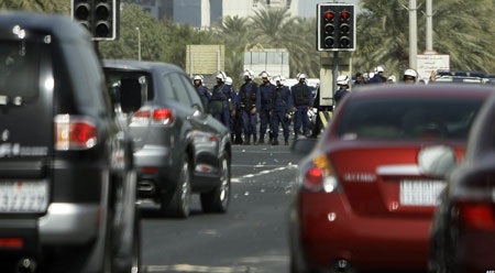 Bahrain giải tán hàng ngàn người biểu tình trong một đêm - 13 Bahrain giải tán hàng ngàn người biểu tình trong một đêm - 13