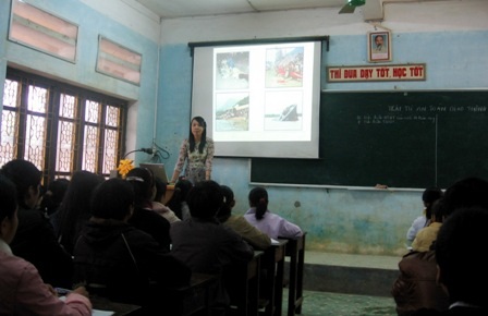 Hai cách ngăn chặn "vấn nạn" HS đi xe máy tới trường - 1 Hai cách ngăn chặn "vấn nạn" HS đi xe máy tới trường - 1