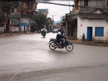 Quảng Ngãi: Học sinh rầm rộ đi xe máy đến trường - 8