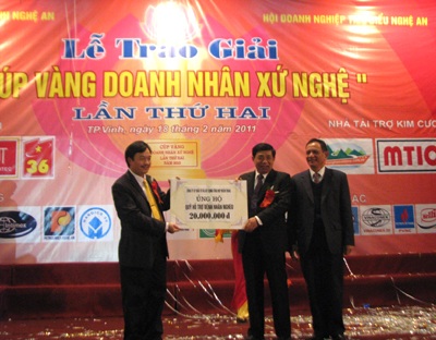 Tôn vinh 37 doanh nhân xuất sắc xứ Nghệ - 2
