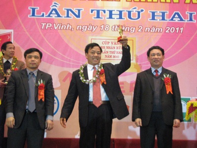 Tôn vinh 37 doanh nhân xuất sắc xứ Nghệ - 1