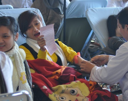 Người đẹp biển Nguyễn Thị Loan “tiên phong” đi hiến máu - 6