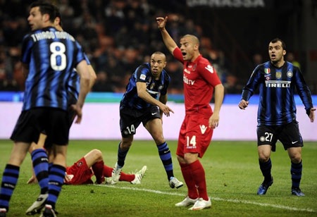 Thắng nhọc Cagliari, Inter tạm trở lại top 3 - 2 Thắng nhọc Cagliari, Inter tạm trở lại top 3 - 2