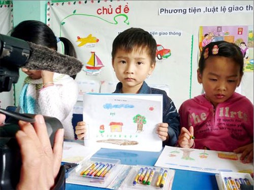 Hai tuổi đã đọc thạo sách, báo - 2 Hai tuổi đã đọc thạo sách, báo - 2