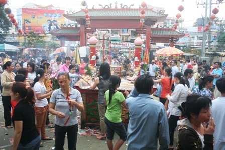 “Loạn” ở chùa Bà Thiên Hậu - 1