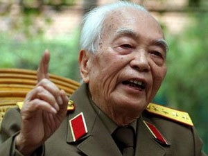 Pháp giới thiệu sách về Đại tướng Võ Nguyên Giáp - 1 Pháp giới thiệu sách về Đại tướng Võ Nguyên Giáp - 1