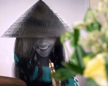 Tây nghe Ta hát tiếng Tây - 2