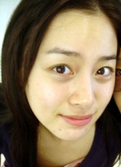 Kim Tae Hee tự tin khoe mặt “mộc” và nếp nhăn - 1 Kim Tae Hee tự tin khoe mặt “mộc” và nếp nhăn - 1