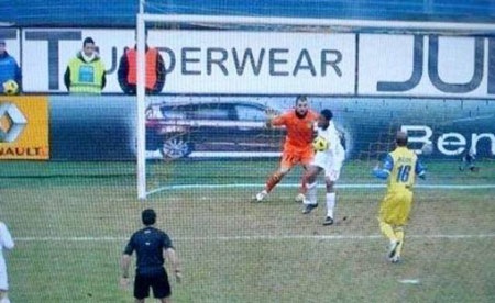 Thành - bại nhờ trọng tài! - 2 Thành - bại nhờ trọng tài! - 2