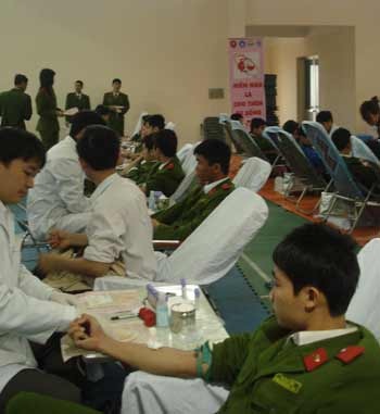 Hiến máu vì đồng đội thân yêu - 2