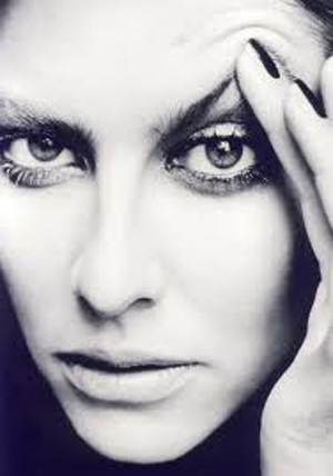 Nhiếp ảnh gia nổi tiếng thế giời André Rau mời Hà Anh chụp hình - 1