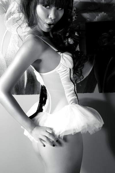 Nhiếp ảnh gia nổi tiếng thế giời André Rau mời Hà Anh chụp hình - 7