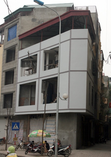 Cận cảnh những ngôi nhà "kì dị" trên các đường phố mới - 7