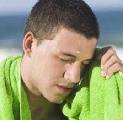 Mồ hôi nhiều: Những điều cần biết  - 1