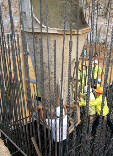 Đổ khối bê tông đầu tiên thi công nhà máy thủy điện Lai Châu - 2