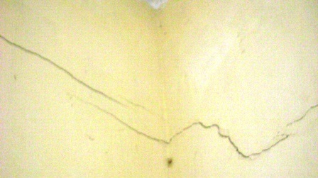 Trẻ mầm non vừa học vừa lo... trường sập - 3