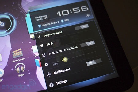 Cận cảnh máy tính bảng Motorola Xoom  - 12