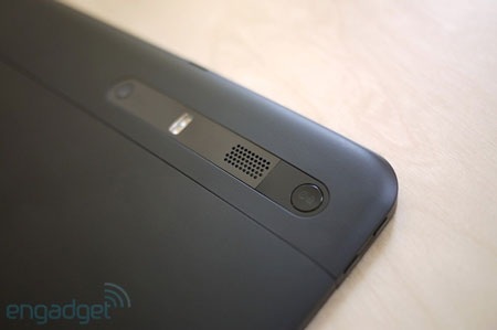 Cận cảnh máy tính bảng Motorola Xoom  - 5