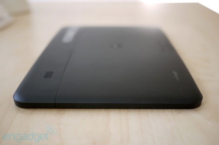 Cận cảnh máy tính bảng Motorola Xoom  - 7