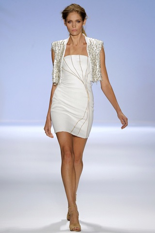 BST xuân hè 2011 của Carlos Miele - 20