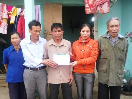 Tình cảnh đáng thương của người phụ nữ bị vỡ xương sọ sau 7 ngày sinh con - 2